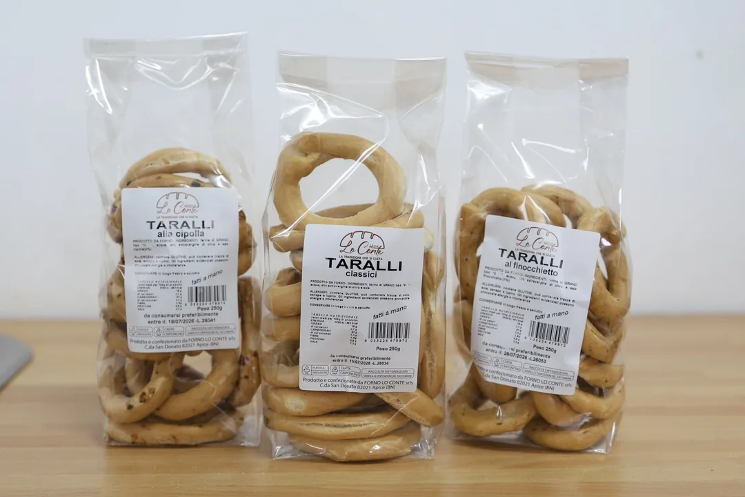 Tre confezioni di taralli artigianali Lo Conte
